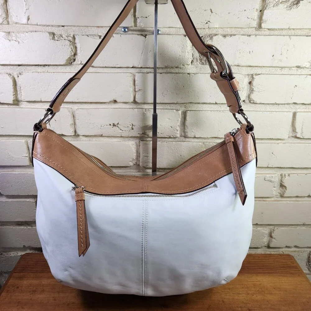 Coach c384 16x11